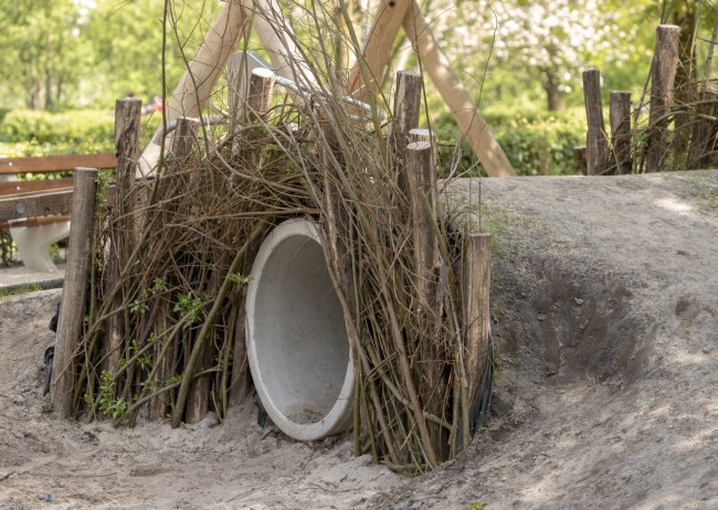 Speelheuvel met buis per stuk